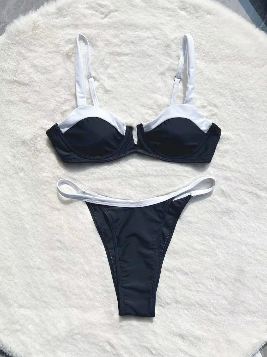 Contrast Underwire White Straps Bikini Set